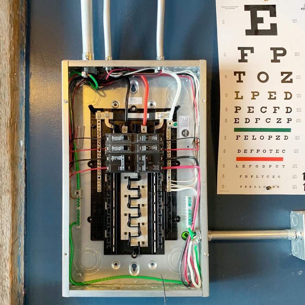 Slide of Emergent 24 Hour Electrician