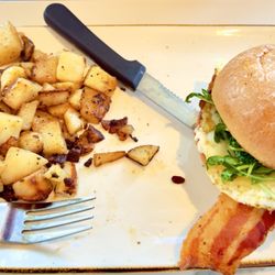 Breakfast sandwich