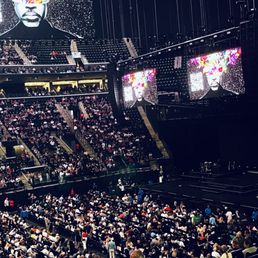 Stage at Earth Wind & Fire and Lionel Ritchie concert