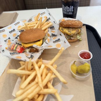Habit Burger & Grill - Burgers Near Me - Eastvale, California
