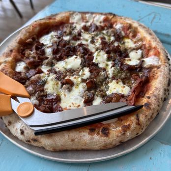 Heliotrope Brewery - Carnivore pizza - Pizza Near Me - Lexington, Virginia