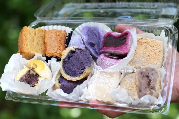 Two Ladies Kitchen by null