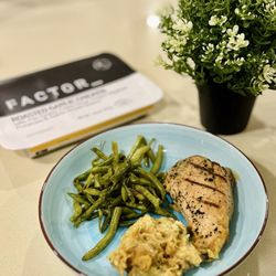 Factor_ - Roasted garlic chicken