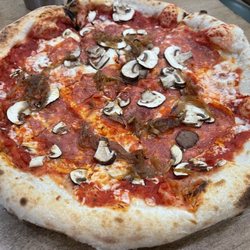 Mozz Artisan Pizza - Calabrese