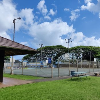Heeia Neighborhood Park - Picnic tables and benches, basketball courts, water fountain, and restrooms - Parks Near Me - Kaneohe, Hawaii Heeia Neighborhood Park - Picnic tables and benches, basketball courts, water fountain, and restrooms - Parks Near Me - Kaneohe, Hawaii