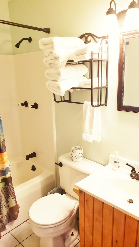 LAKESIDE LODGE EAGLE LAKE INN Request Information 40 Photos 75