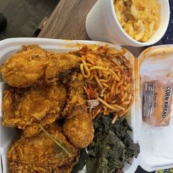 Great Giant Supermarket - 4 pc dark meat dinner with two sides a drink and cornbread. I got an extra side of Mac and Cheese.