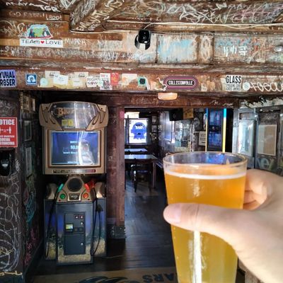Kingfish Pub & Cafe by null