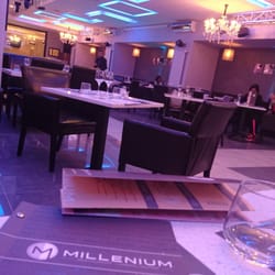 Millénium Paris - Salle vide mais un lundi soir,  peu après l'ouverture,  ça se comprend....