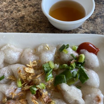 Hoang Lan - Bahn Bot Loc. Too much goodness for one person. It should be shared. 12. Banh Bot Loc - Vietnamese Near Me - Seattle, Washington Hoang Lan - Bahn Bot Loc. Too much goodness for one person. It should be shared. 12. Banh Bot Loc - Vietnamese Near Me - Seattle, Washington