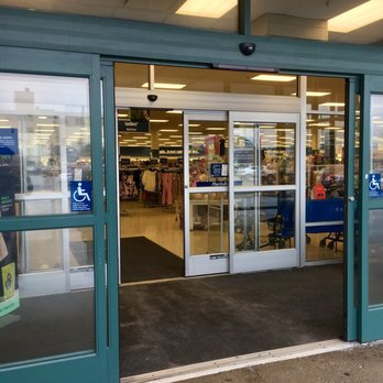 Marshalls - Front doors - Department Stores Near Me - Chicago, Illinois