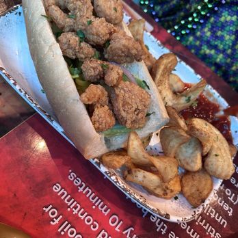Hideout Bar - Po boy - Cocktail Bars Near Me - New Orleans, Louisiana