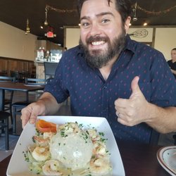 Delicias Caribeñas Restaurant - Shrimp mofongo with white sauce