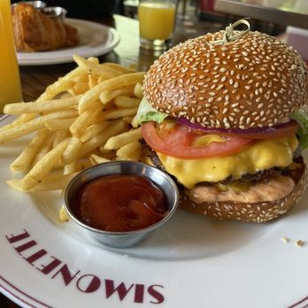 Simonette - American burger - French Near Me - Culver City, California Simonette - American burger - French Near Me - Culver City, California