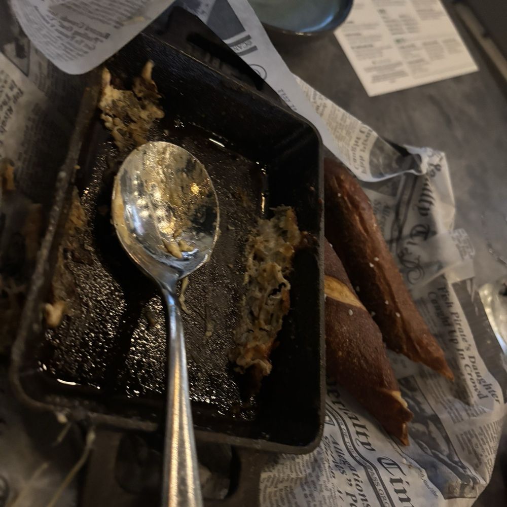 The Greene Turtle - Crab dip and pretzels. Ate too quick to take a picture but believe me, delish! - American Near Me - Tampa Bay, Florida The Greene Turtle - Crab dip and pretzels. Ate too quick to take a picture but believe me, delish! - American Near Me - Tampa Bay, Florida
