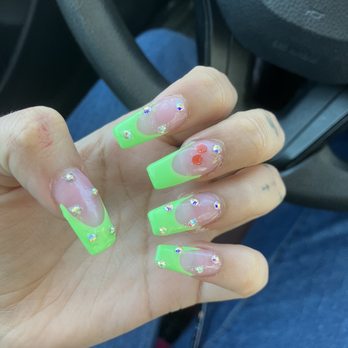 Nails 3000 - Nail Salons Near Me - Plainfield, New Jersey
