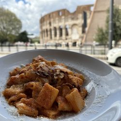 Ristoro della Salute - MEZZE MANICHE ALL'AMATRICIANA