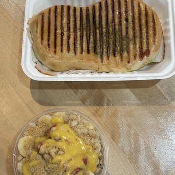 Island Vibes Cafe - Island Vibes Açaí and panini - Breakfast & Brunch Near Me - Lahaina, Hawaii