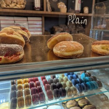 Chez Pierre et Genevieve - Begient - Bakeries Near Me - Bloomfield Hills, Michigan Chez Pierre et Genevieve - Begient - Bakeries Near Me - Bloomfield Hills, Michigan
