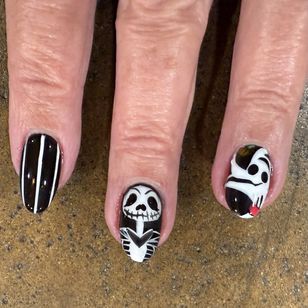 Love my Halloween nails! They always do a great job and they specialize in high quality nail designs