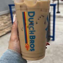 Medium iced cinnamon and oat milk latte Medium iced cinnamon and oat milk latte