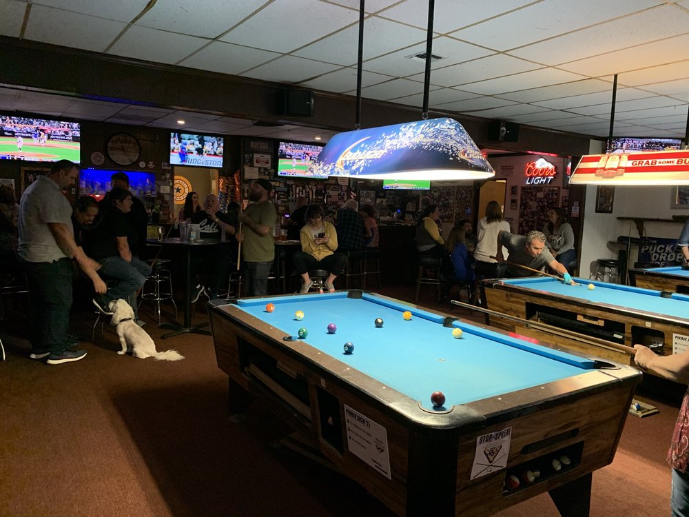 Instant Replay Dive Bar, San Diego Roadtrippers