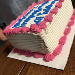 Baskin-Robbins - Was supposed to have only blue icing and a butterfly strip on the sides.