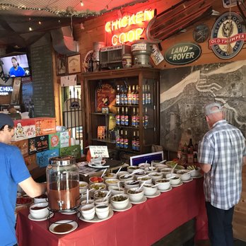Huggy's Social House - Coffee & Tea Near Me - Vermilion, Ohio