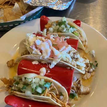 Taqueria La Flama - Chicken and fish tacos. Fish in the middle. - Mexican Near Me - Nampa, Idaho Taqueria La Flama - Chicken and fish tacos. Fish in the middle. - Mexican Near Me - Nampa, Idaho