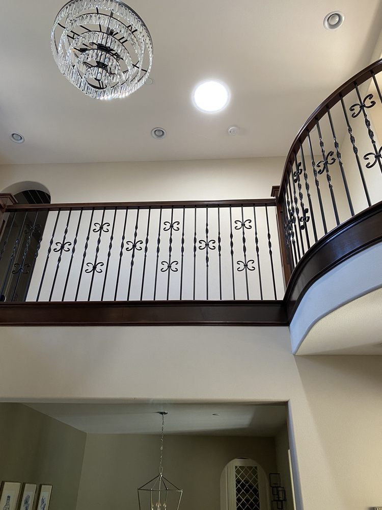 Slide of Mike's Roofing & Building