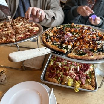 Blue Line Pizza - Harvest (Vegan cheese and crust), Italian (grandma style), Chicago (cauliflower crust) - Pizza Near Me - Daly City, California Blue Line Pizza - Harvest (Vegan cheese and crust), Italian (grandma style), Chicago (cauliflower crust) - Pizza Near Me - Daly City, California