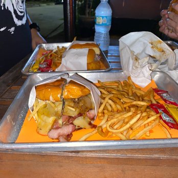 Burda - Midtown - Burgers Near Me - Miami, Florida