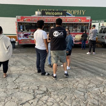 Antojitos Oaxaqueños Mary - The long line - Food Trucks Near Me - Oxnard, California Antojitos Oaxaqueños Mary - The long line - Food Trucks Near Me - Oxnard, California
