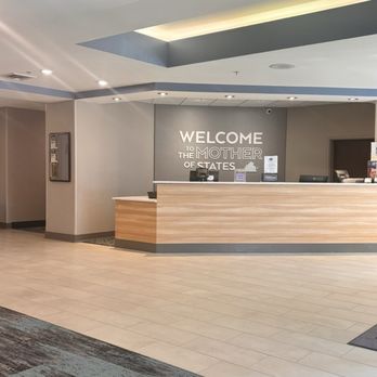 Hampton Inn Manassas - Front counter - Hotels Near Me - Manassas, Virginia Hampton Inn Manassas - Front counter - Hotels Near Me - Manassas, Virginia