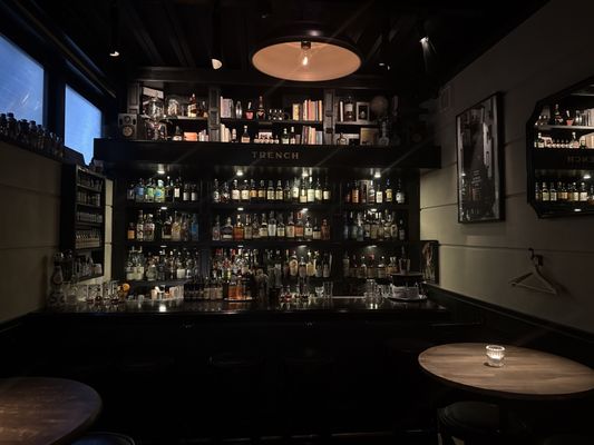 Bar TRENCH by null