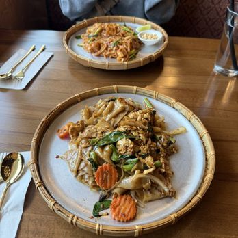 Pinto Thai - Thai Near Me - Houston, Texas
