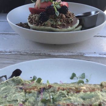 Blueys Kitchen - Squash pancakes + avo smash - Cafes Near Me - Santa Monica, California