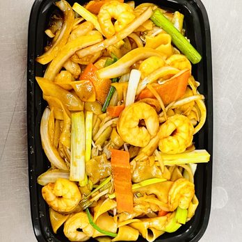 Asian Fresh Kitchen - shrimp, carrots, and noodles - Asian Fusion Near Me - Philadelphia, Pennsylvania Asian Fresh Kitchen - shrimp, carrots, and noodles - Asian Fusion Near Me - Philadelphia, Pennsylvania