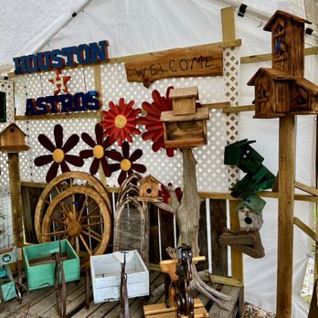 Family Land Garden - Woodwork - Nurseries & Gardening Near Me - Conroe, Texas Family Land Garden - Woodwork - Nurseries & Gardening Near Me - Conroe, Texas