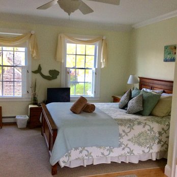 Beach Haven Bed & Breakfast - Mermaid Room - Bed & Breakfast Near Me - Bourne, Massachusetts