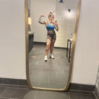 Sessions Personal Training - My muscles - Gyms Near Me - Santa Monica, California Sessions Personal Training - My muscles - Gyms Near Me - Santa Monica, California