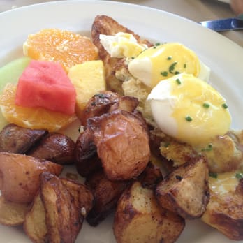 Geoffrey's Malibu - Crab cake Benedict's - Seafood Near Me - Malibu, California Geoffrey's Malibu - Crab cake Benedict's - Seafood Near Me - Malibu, California