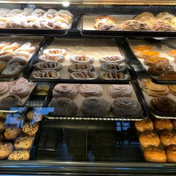 C'est Si Bon Bakery - Bakeries Near Me - Newport Beach, California C'est Si Bon Bakery - Bakeries Near Me - Newport Beach, California