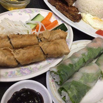 Pho Dau Bo - Spring rolls and fresh rolls - Vietnamese Near Me - Mississauga, Ontario