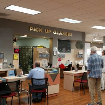 Linden Optometry - Pick up area - Optometrists Near Me - Pasadena, California