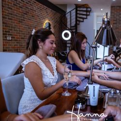 Hanna Nails Lounge - Spa Manicure