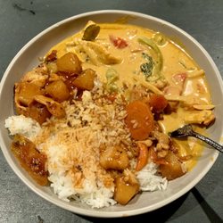 Mai Lee Thai - Nice presentation representing 1 of 4 plates