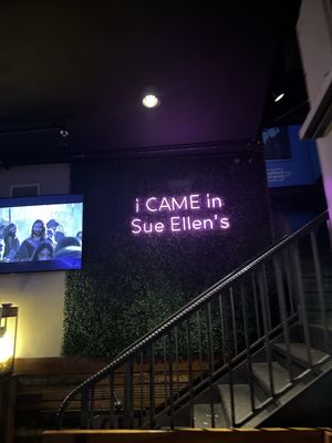 Sue Ellen's by null