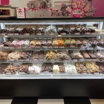 Mindy's Munchies - Display case as of 12/2025 - Desserts Near Me - Norwood, New Jersey Mindy's Munchies - Display case as of 12/2025 - Desserts Near Me - Norwood, New Jersey
