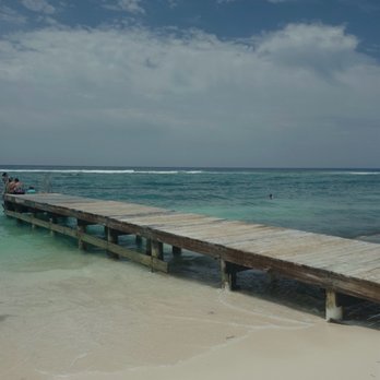 Spotts Beach - dock to get into water - Beaches Near Me - Grand Cayman, Kentucky Spotts Beach - dock to get into water - Beaches Near Me - Grand Cayman, Kentucky